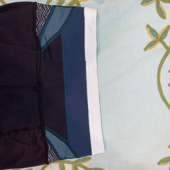 lululemon yoga pants worn twice, size 2 tall - Picture 5 of 5